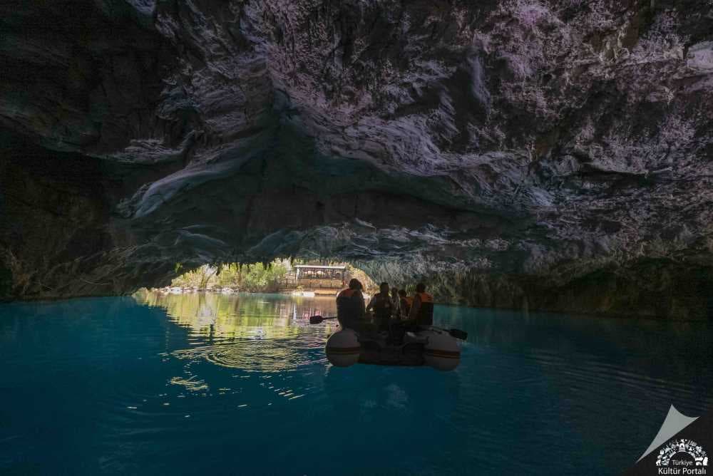 Altınbeşik-Höhle (Altınbeşik-Düdensuyu-Höhle)